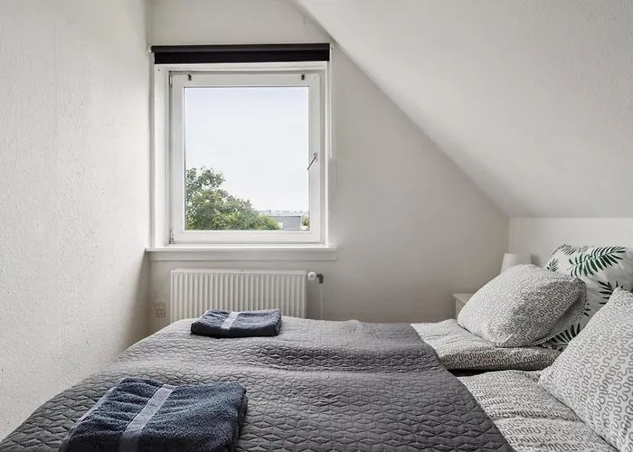 Lovely Top Floor Apart Copenhagen Near Airport, Metro And The Beach