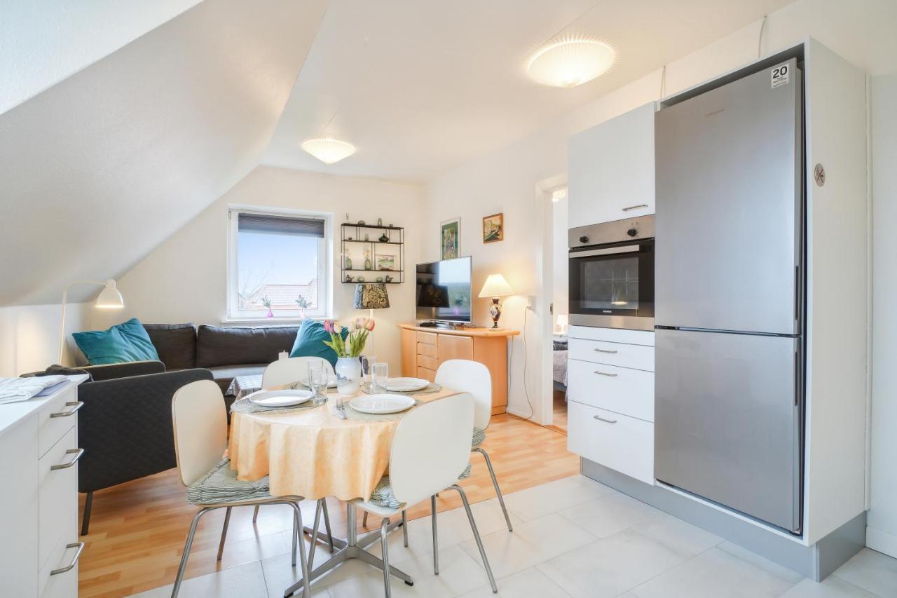 Lovely Floor Near Airport, Metro And The Appartement *
