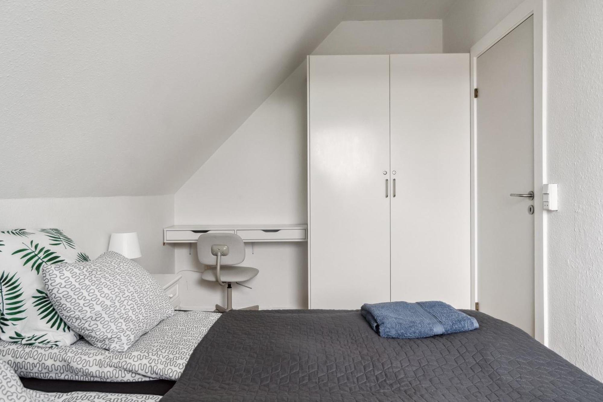 Lovely Floor Near Airport, Metro And The Appartement *