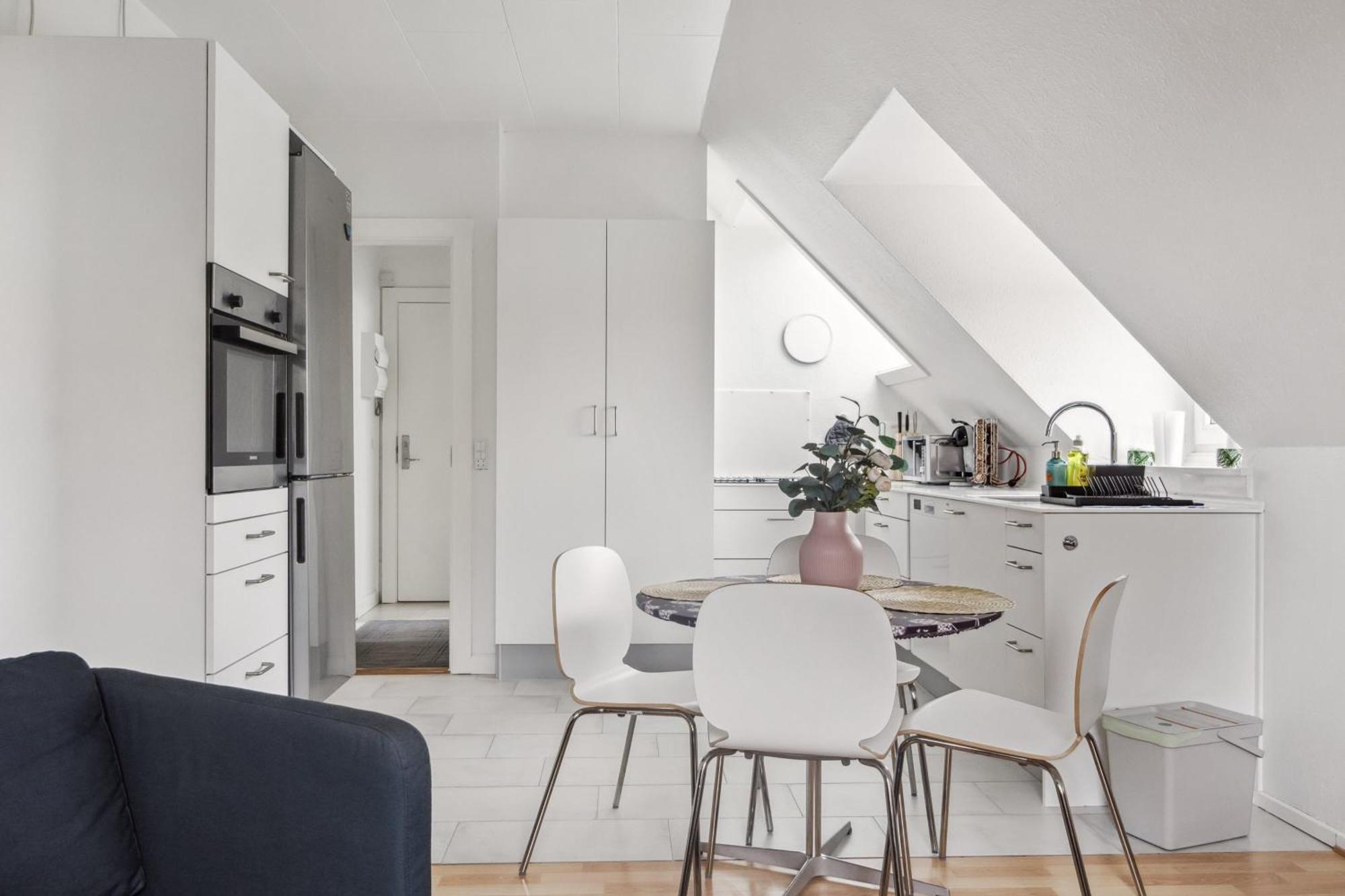 Appartement Lovely Floor Near Airport, Metro And The *